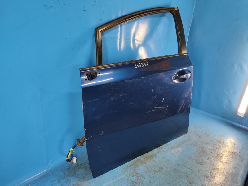 Дверь передняя левая TOYOTA PRIUS PLUS 11-14