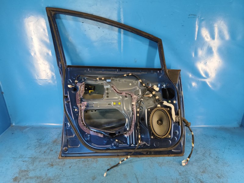 Дверь передняя левая PRIUS PLUS 11-14