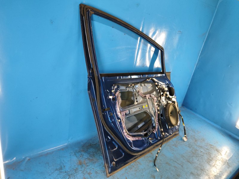 Дверь передняя левая PRIUS PLUS 11-14