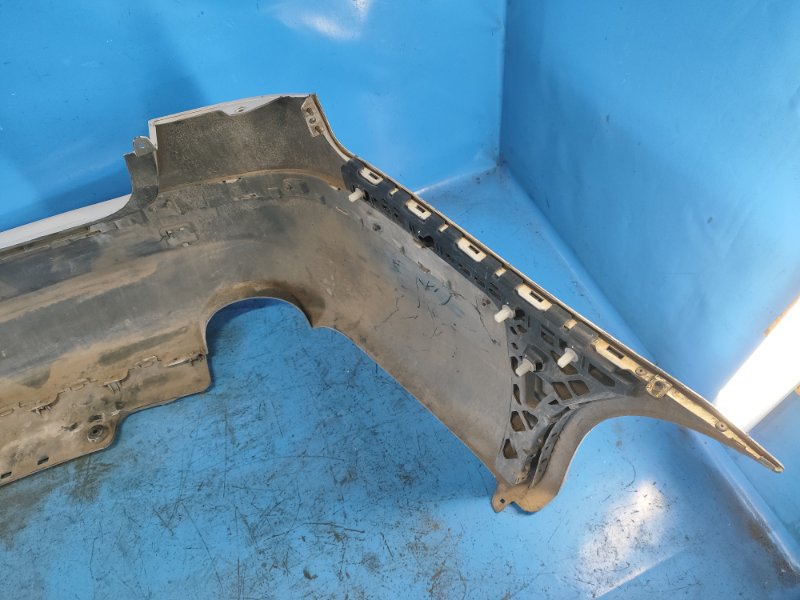 Бампер задний GENESIS SEDAN 08-13