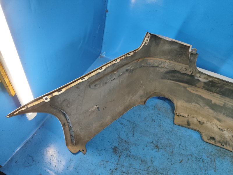 Бампер задний GENESIS SEDAN 08-13