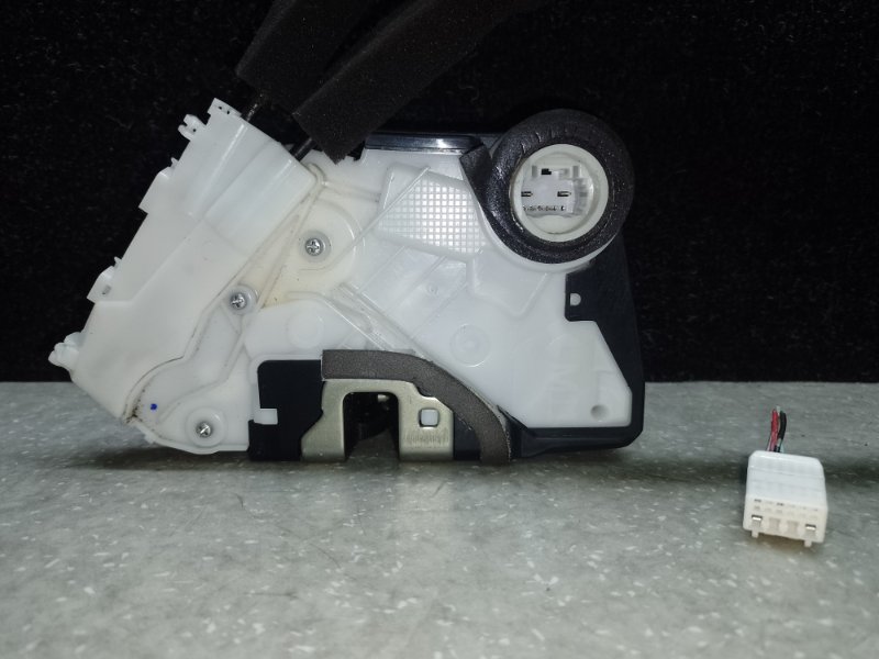 Замок двери передний правый ACURA TLX 14-17 Седан 2.4