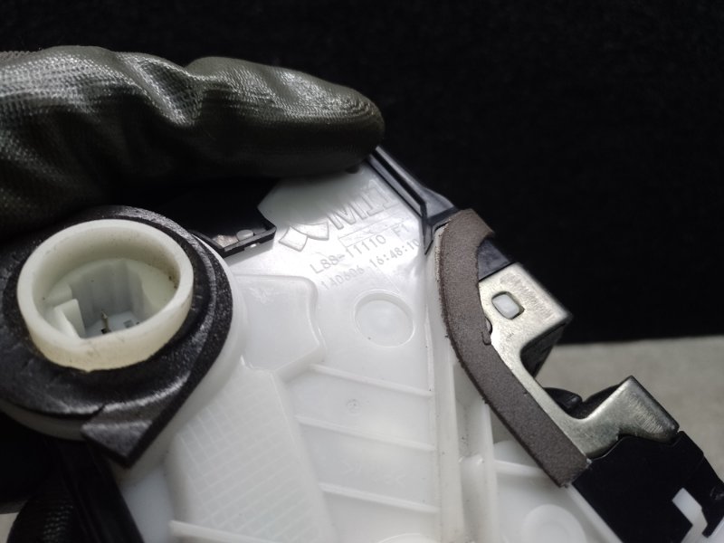 Замок двери передний правый TLX 14-17 2015 Седан 2.4