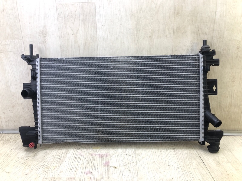 Радиатор основной FORD FOCUS 10-18 2017 2.0 C20HDEX CV6Z-8005-A Б/У