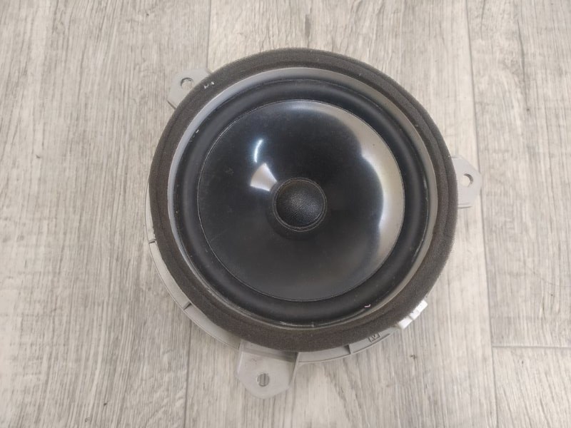 Динамик задний правый LEXUS CT200 11-17 2013 1.8 2ZRFXE 8616076060 Б/У