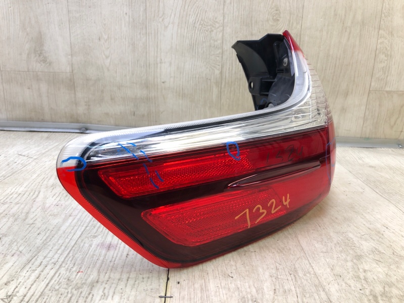 Фонарь наружный левый SIENNA 11-16 2014 3.5 2GR-FE