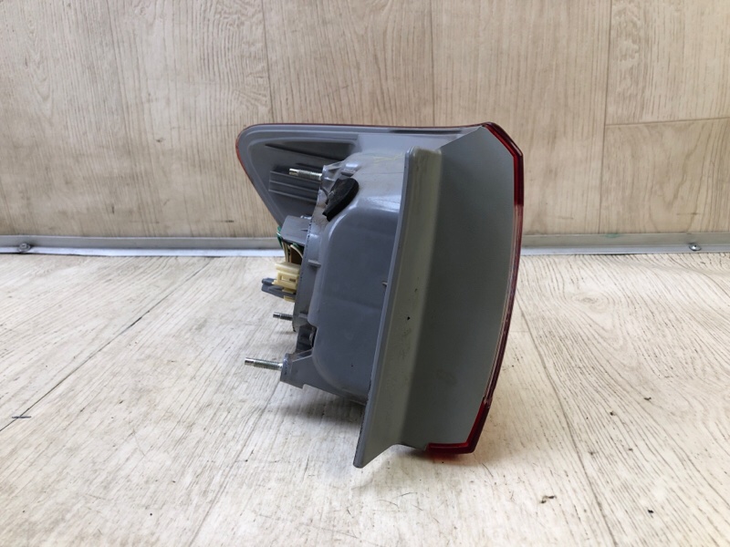 Фонарь наружный правый TOYOTA COROLLA 150 06-13 1.8 2ZRFE