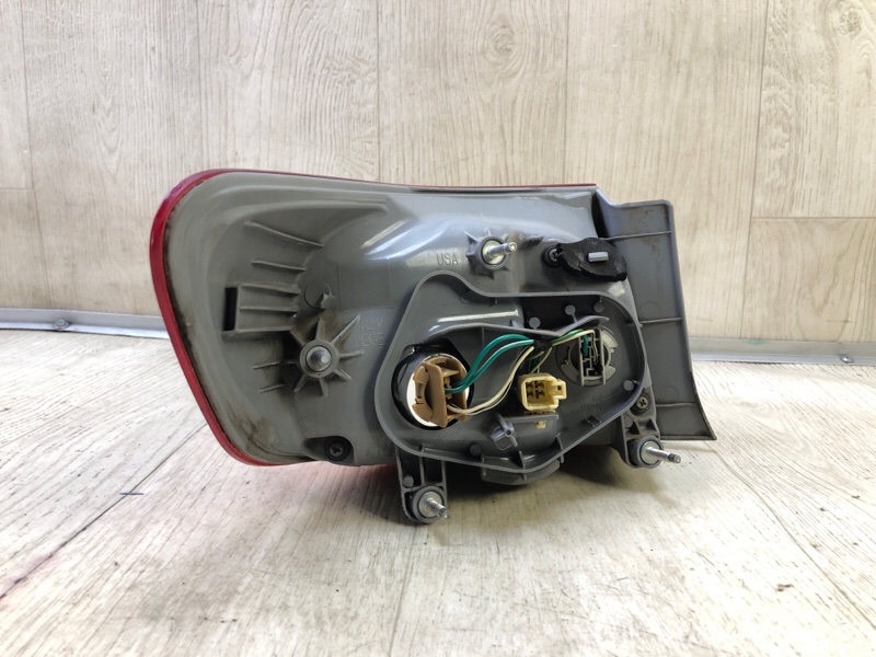 Фонарь наружный правый COROLLA 150 06-13 2011 1.8 2ZRFE