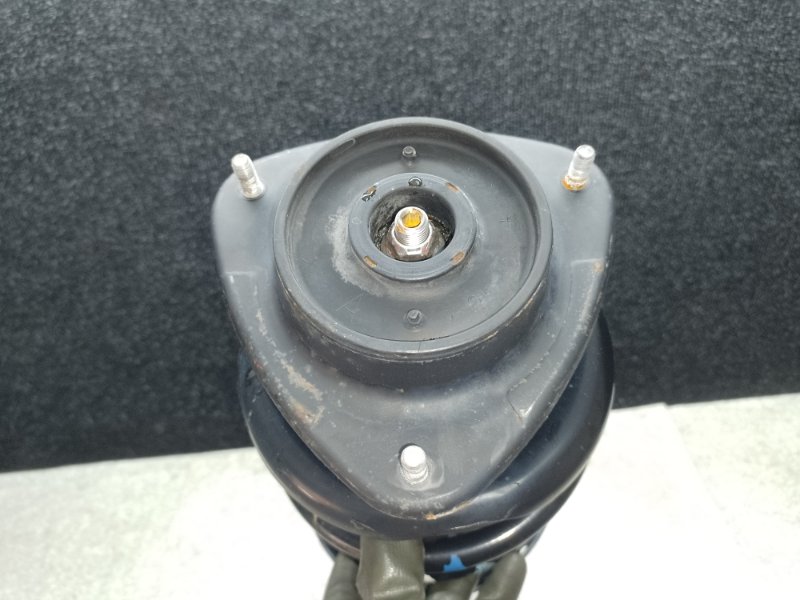 Амортизатор передний правый SUBARU FORESTER 12-19 2.5 FB25B