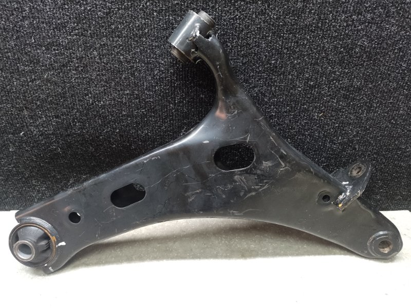 Рычаг передней подвески нижний передний правый SUBARU FORESTER 12-19 2013 2.5 FB25B 20202SG000 Б/У