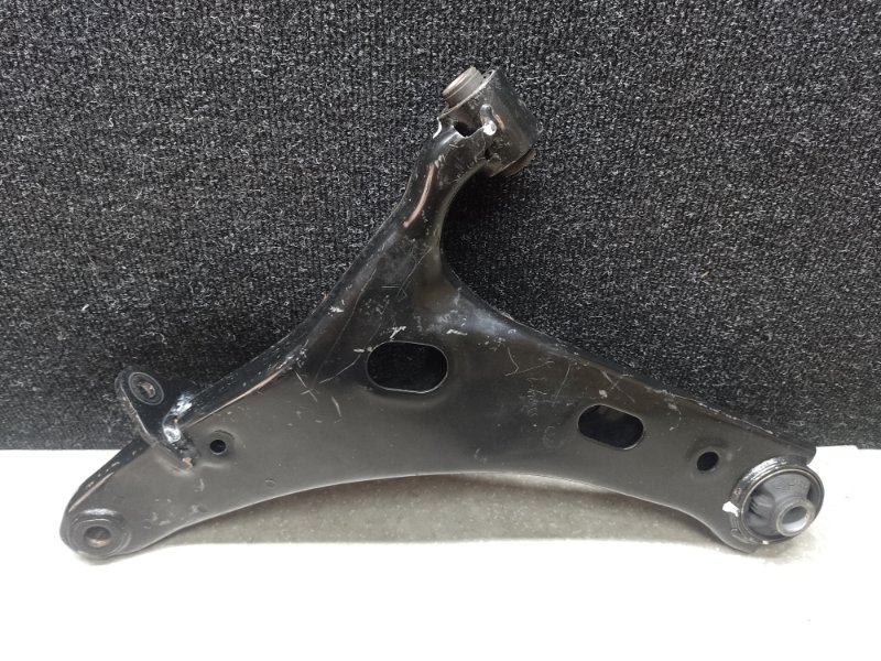 Рычаг передней подвески нижний передний левый SUBARU FORESTER 12-19 2013 2.5 FB25B 20202SG010 Б/У