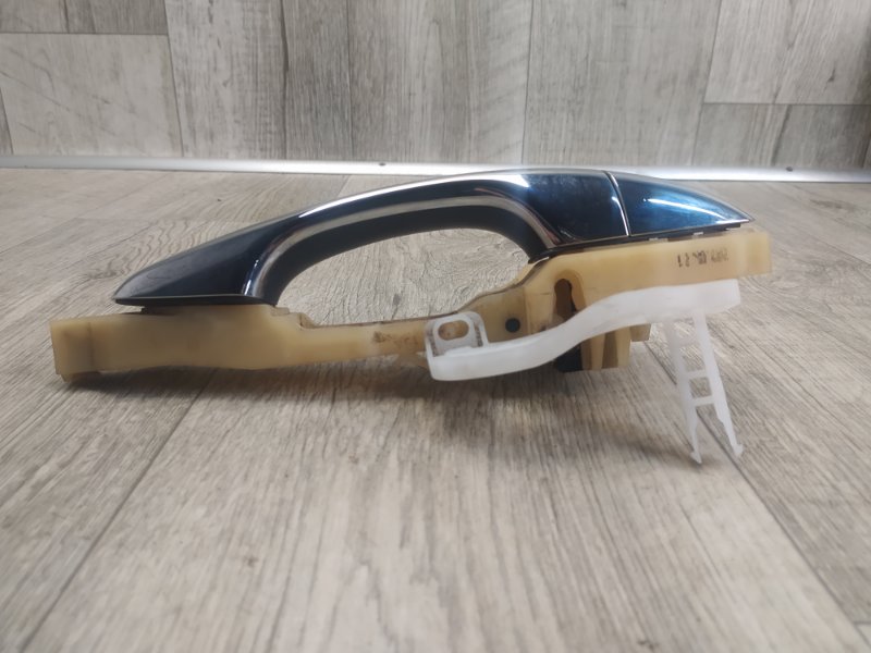 Ручка двери наружная задняя правая KIA SORENTO UM 14- 2.4 G4KJ Ручка двери наружная задняя правая KIA SORENTO UM 14- 2.4 G4KJ