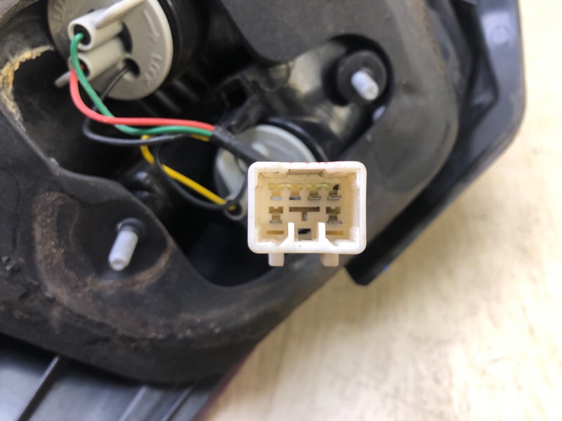 Фонарь наружный левый FORTE YD 12- 2013 2.0 G4NC