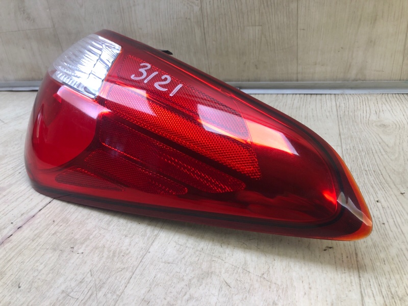 Фонарь наружный правый KIA FORTE YD 12- 2.0 G4NC