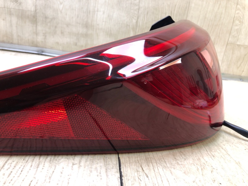 Фонарь наружный левый Q50 20-