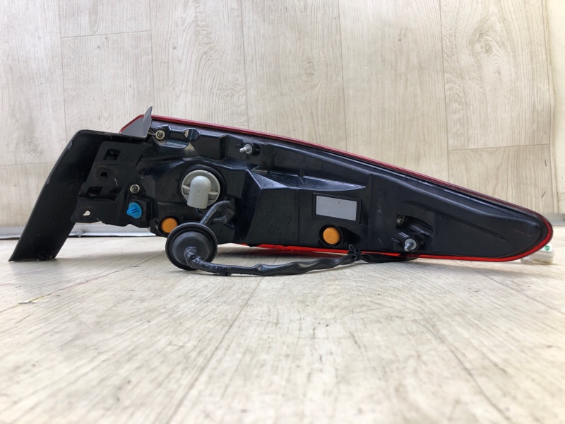 Фонарь наружный левый Q50 20-