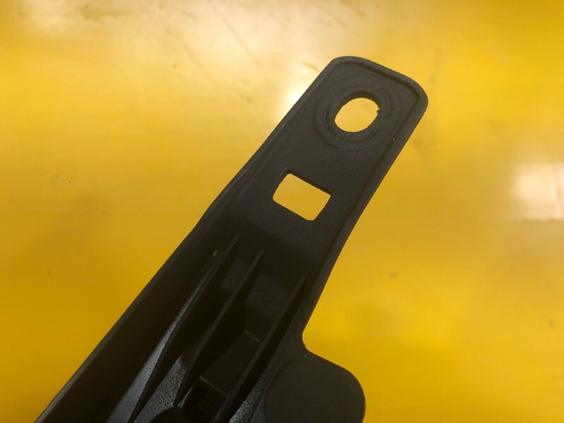 Фара левая LEAF 18-