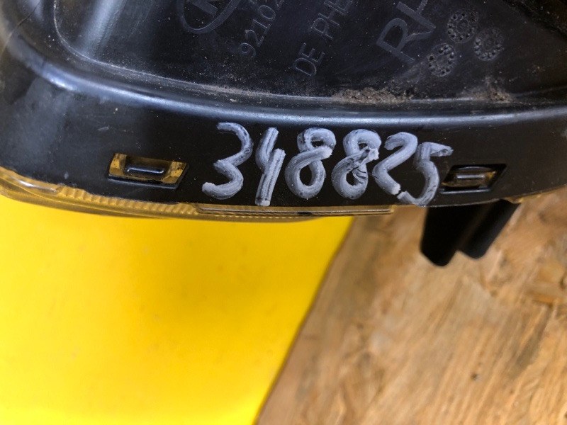 Фара правая NIRO 16-