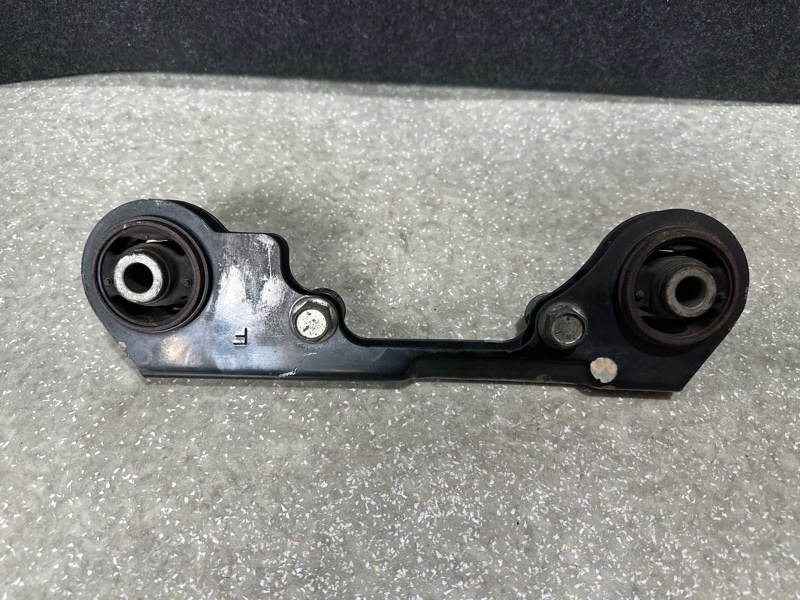 Кронштейн редуктора задний X-TRAIL/ROGUE T32 13-20