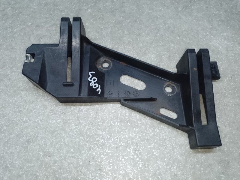 Запчасть кронштейн крепления фары правый INFINITI FX/QX70 S51 08-17 2011 3.5 VQ35HR 62564-1CA0A Б/У Кронштейн крепления фары правый INFINITI FX/QX70 S51 08-17 2011 3.5 VQ35HR 62564-1CA0A Б/У