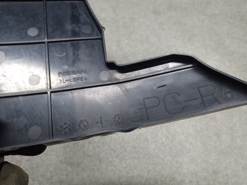 Дефлектор радиатора правый INFINITI FX/QX70 S51 08-17 3.5 VQ35HR