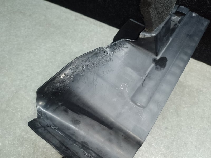 Дефлектор радиатора SORENTO UM 14- 2017 2.4 G4KJ Дефлектор радиатора SORENTO UM 14- 2017 2.4 G4KJ