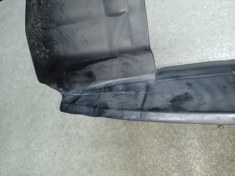 Дефлектор радиатора SORENTO UM 14- 2017 2.4 G4KJ Дефлектор радиатора SORENTO UM 14- 2017 2.4 G4KJ