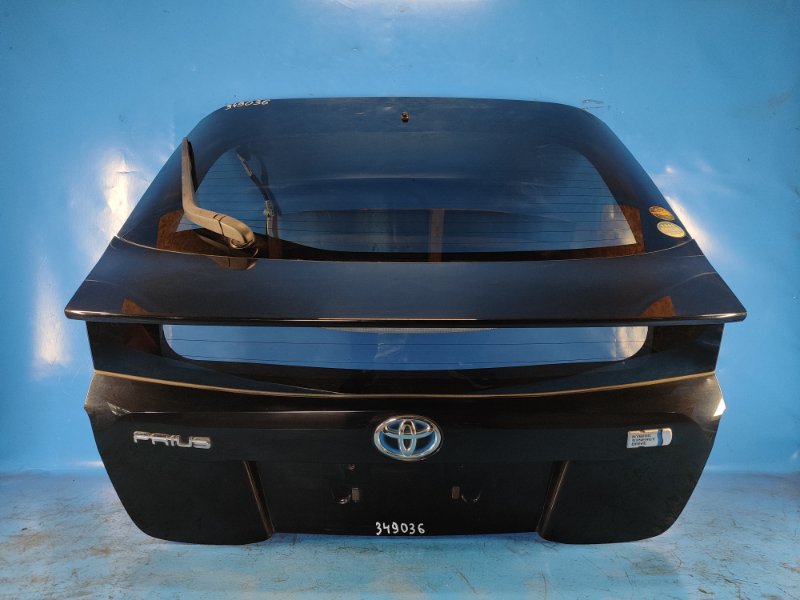 Крышка багажника TOYOTA PRIUS 16- 67005-47450 Б/У