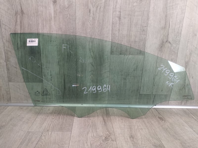 Стекло двери переднее правое HYUNDAI SONATA YF 10-14 2014 YF 2.0 G4KH 82421-3S010 Б/У