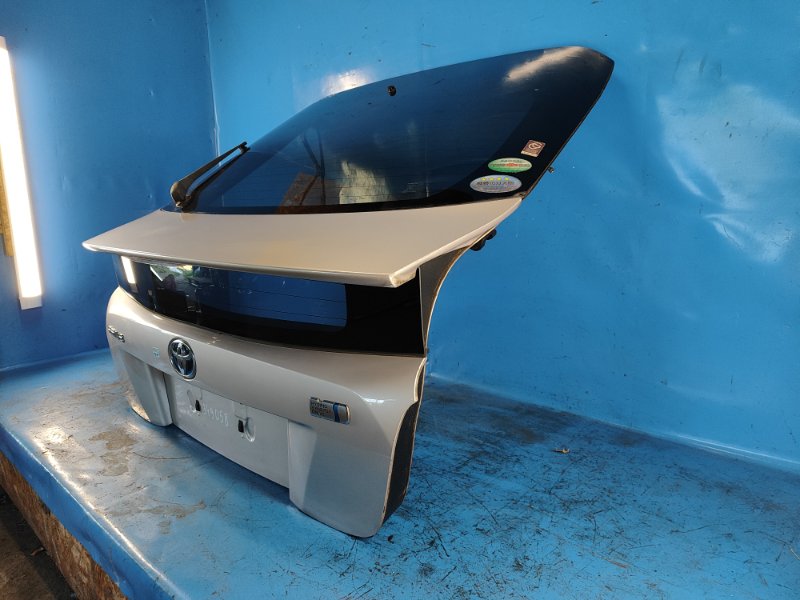 Крышка багажника PRIUS 16- Крышка багажника PRIUS 16-