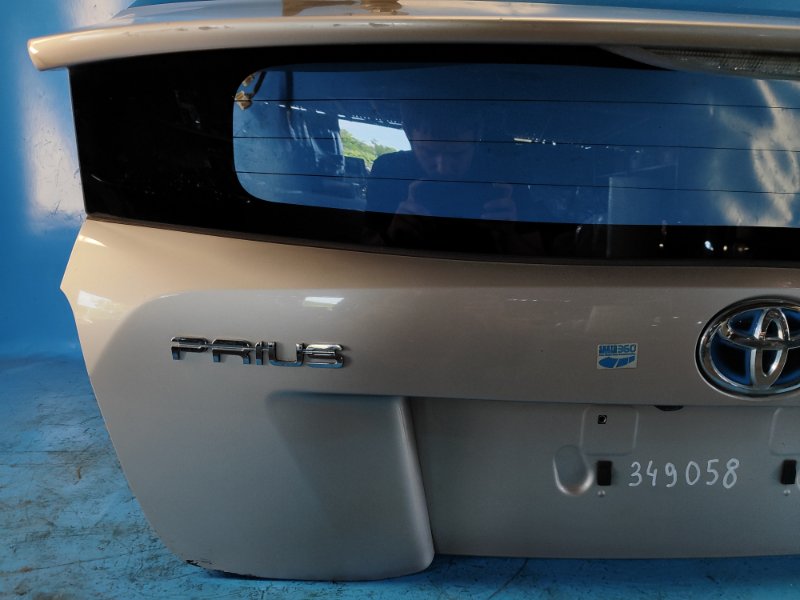 Крышка багажника PRIUS 16- Крышка багажника PRIUS 16-