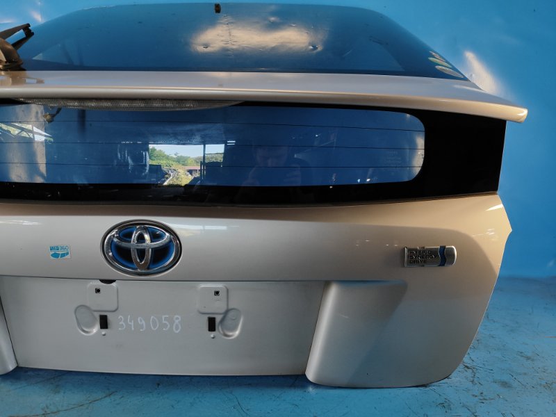 Крышка багажника PRIUS 16- Крышка багажника PRIUS 16-