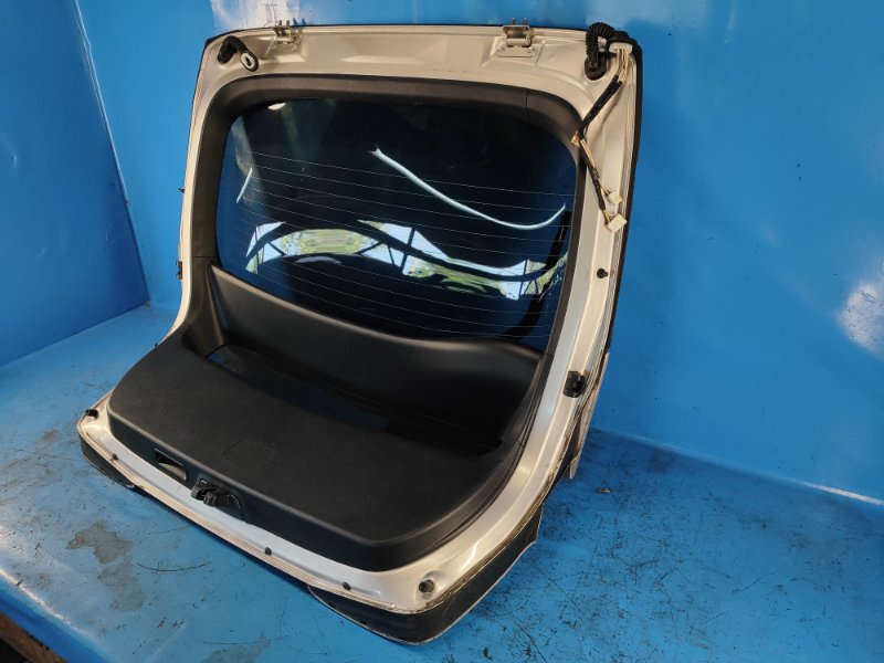 Крышка багажника PRIUS 16- Крышка багажника PRIUS 16-