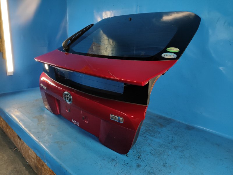 Крышка багажника PRIUS 16- Крышка багажника PRIUS 16-
