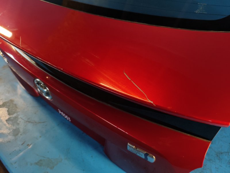 Крышка багажника PRIUS 16- Крышка багажника PRIUS 16-