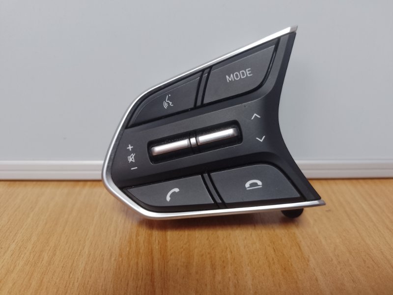 Запчасть кнопки на руль левые HYUNDAI SANTA FE (TM) 18-23 96710-S10304XY Б/У Кнопки на руль левые HYUNDAI SANTA FE (TM) 18-23 96710-S10304XY Б/У