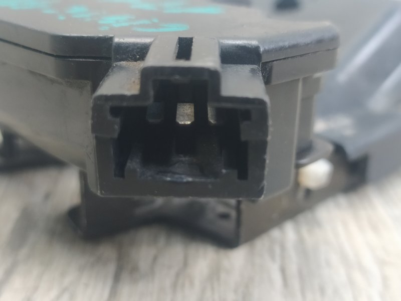 Замок крышки багажника CIVIC 4D 06-11 FD