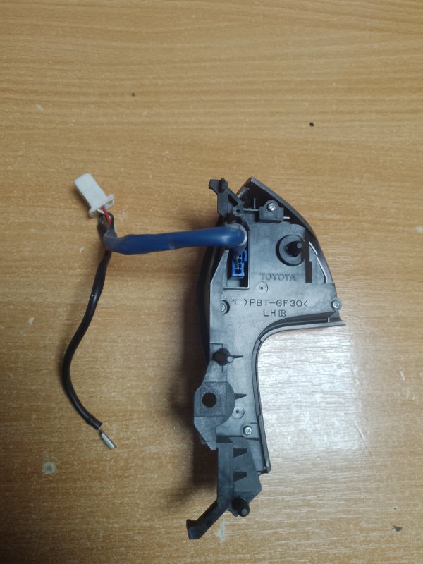 Кнопки на руль левые TOYOTA CAMRY 40 06-11 ACV40 2.4 2AZFE
