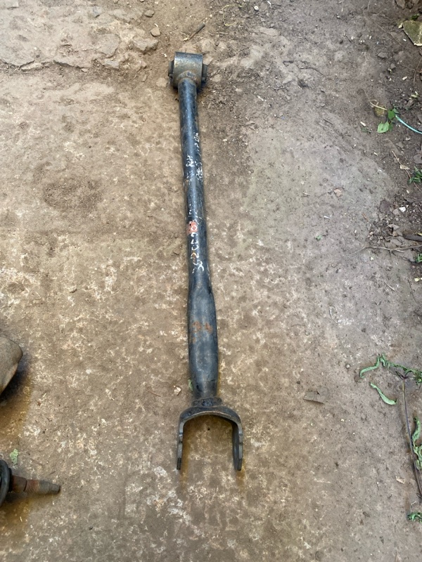 Запчасть рычаг задней подвески продольный задний правый TOYOTA VENZA 09-16 48780-48081 Б/У Рычаг задней подвески продольный задний правый TOYOTA VENZA 09-16 48780-48081 Б/У