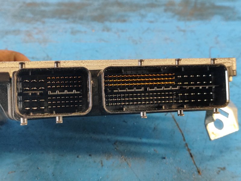 Блок управления двигателем TOYOTA PRIUS - 30 09-17