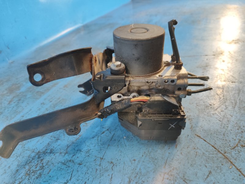 Блок ABS TRIBECA B9 05-07