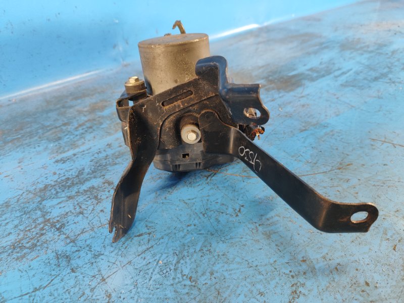 Блок ABS TRIBECA B9 05-07