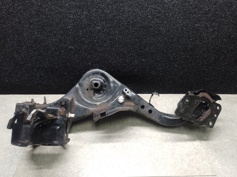 Запчасть рычаг задней подвески продольный правый NISSAN X-TRAIL/ROGUE T32 13-20 2016 2.5 QR25DE 55501-4BA0A Б/У Рычаг задней подвески продольный правый NISSAN X-TRAIL/ROGUE T32 13-20 2016 2.5 QR25DE 55501-4BA0A Б/У