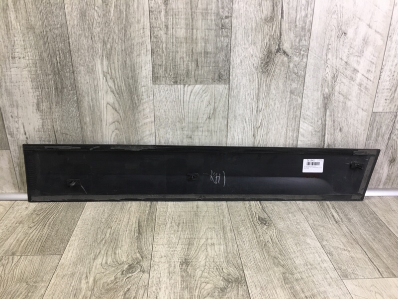 Накладка двери передняя левая PATRIOT 10-17 2014 Внедорожник 2.0 Накладка двери передняя левая PATRIOT 10-17 2014 Внедорожник 2.0