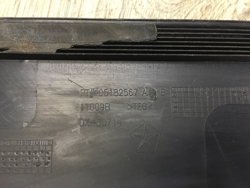 Накладка двери передняя левая PATRIOT 10-17 2014 Внедорожник 2.0 Накладка двери передняя левая PATRIOT 10-17 2014 Внедорожник 2.0