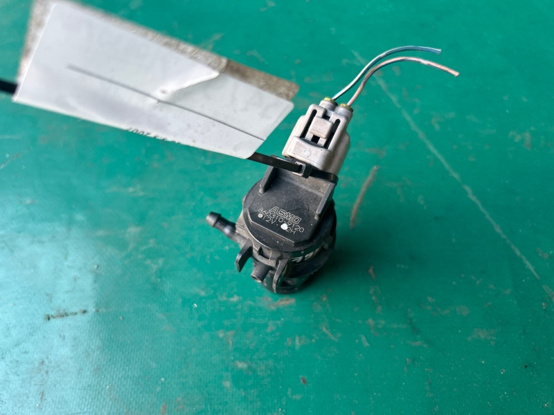 Запчасть насос омывателя стекла MAZDA CX-9 06-16 2007 3.5 BP4K-67-482 Б/У Насос омывателя стекла MAZDA CX-9 06-16 2007 3.5 BP4K-67-482 Б/У