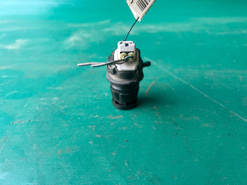 Насос омывателя стекла CX-9 06-16 2007 3.5 Насос омывателя стекла CX-9 06-16 2007 3.5