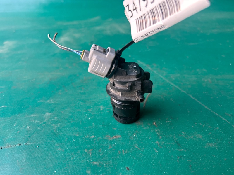 Насос омывателя стекла MAZDA CX-9 06-16 3.5 Насос омывателя стекла MAZDA CX-9 06-16 3.5