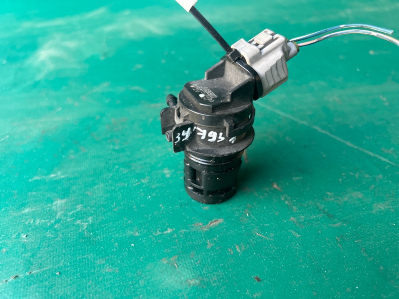 Насос омывателя стекла CX-9 06-16 2007 3.5 Насос омывателя стекла CX-9 06-16 2007 3.5