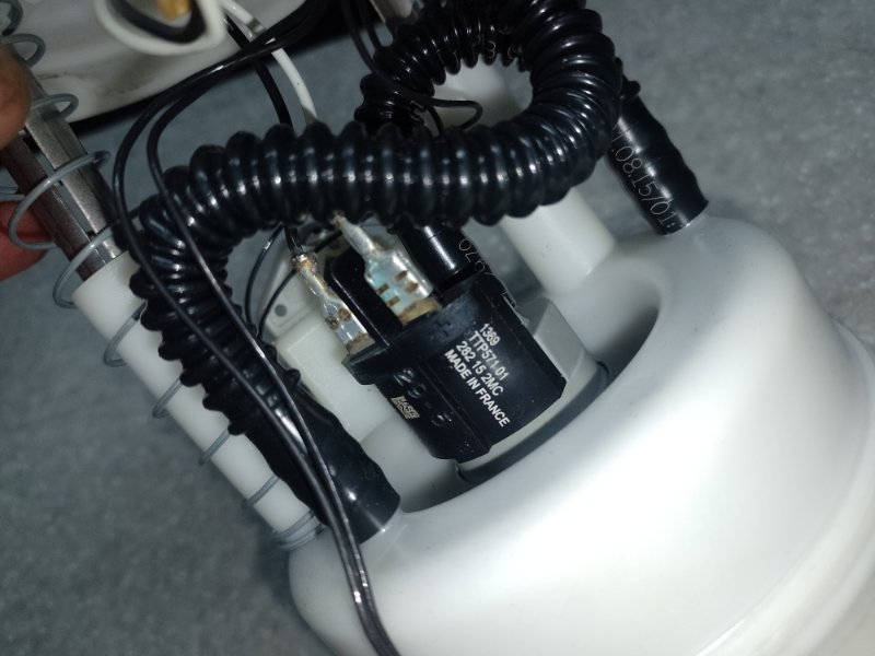 Топливный насос NV200 USA 13-